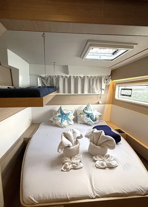21722001603004863_Port_Aft_Cabin_with_Pullman